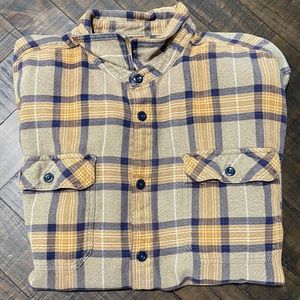 Men’s Patagonia Flannel, Size XL.